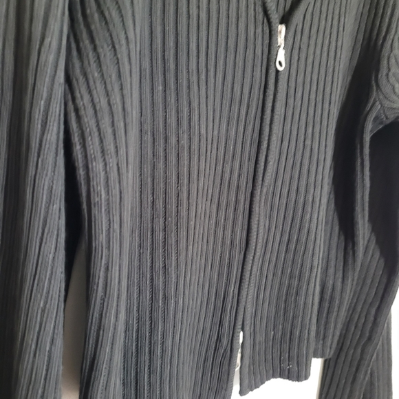 Made w/ Love V-Neck Sweater and Dbl Zipper Black 1X - Picture 2 of 3